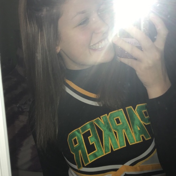 Meet your posher, Reghan! - Picture 2 of 8